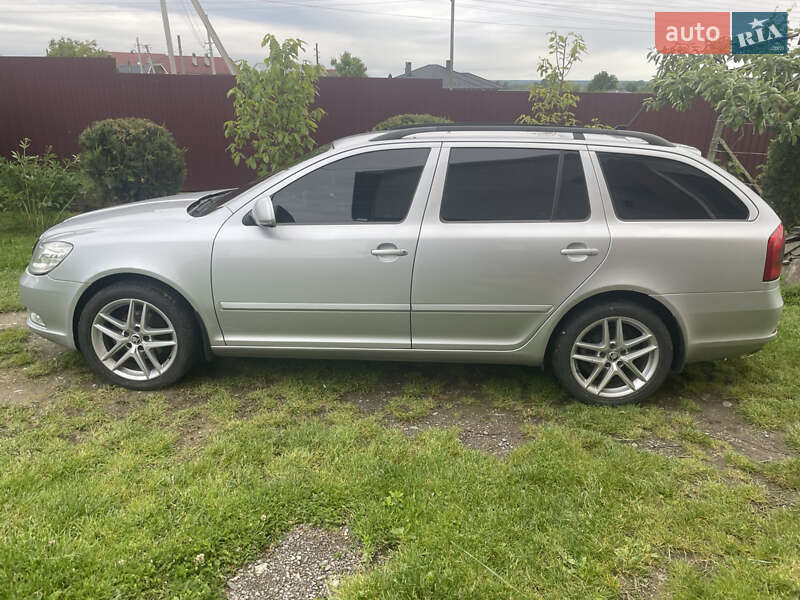 Универсал Skoda Octavia 2013 в Ужгороде