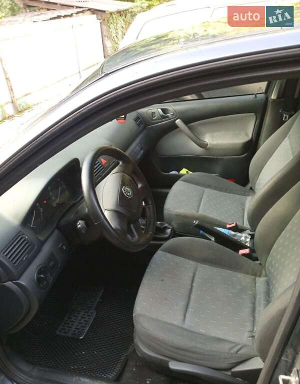 Лифтбек Skoda Octavia 2010 в Долине