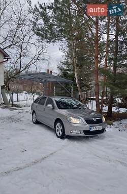 Універсал Skoda Octavia 2012 в Дрогобичі