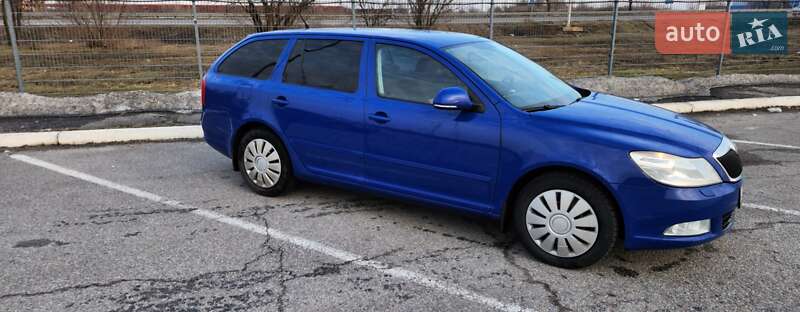 Универсал Skoda Octavia 2009 в Днепре