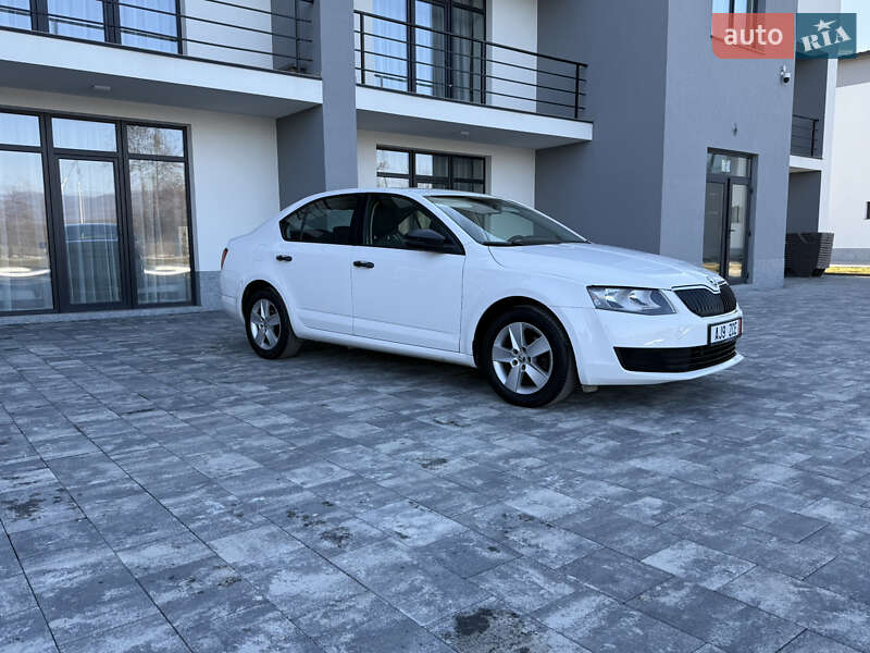 Лифтбек Skoda Octavia 2016 в Иршаве