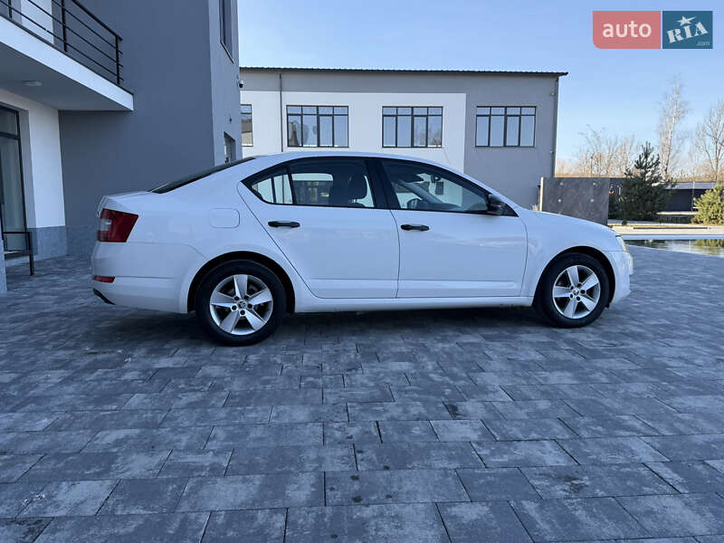 Лифтбек Skoda Octavia 2016 в Иршаве