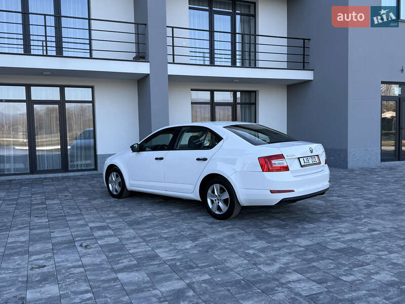 Лифтбек Skoda Octavia 2016 в Иршаве