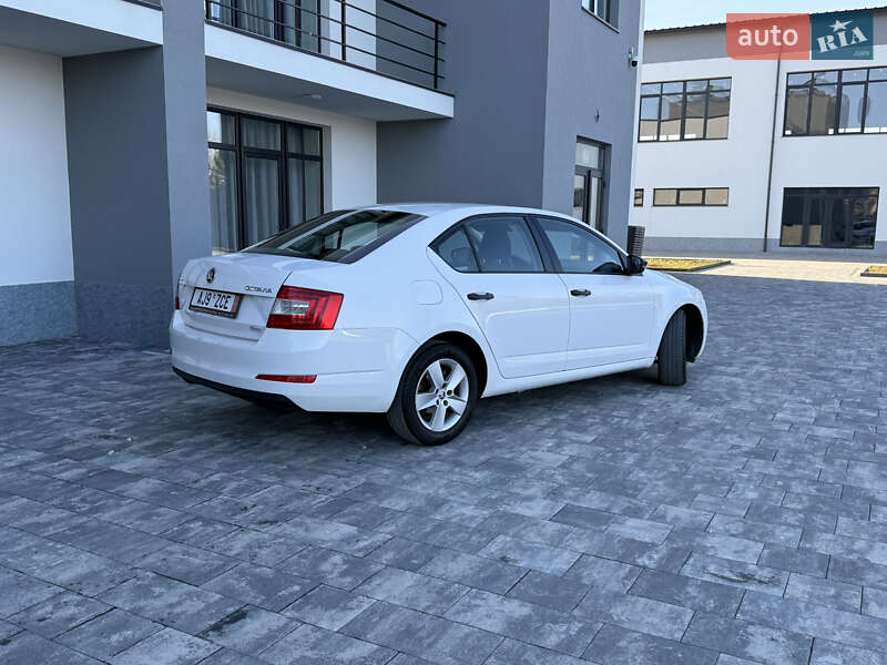 Лифтбек Skoda Octavia 2016 в Иршаве