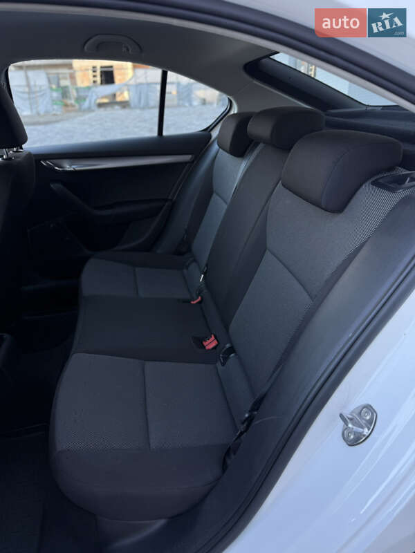 Лифтбек Skoda Octavia 2016 в Иршаве