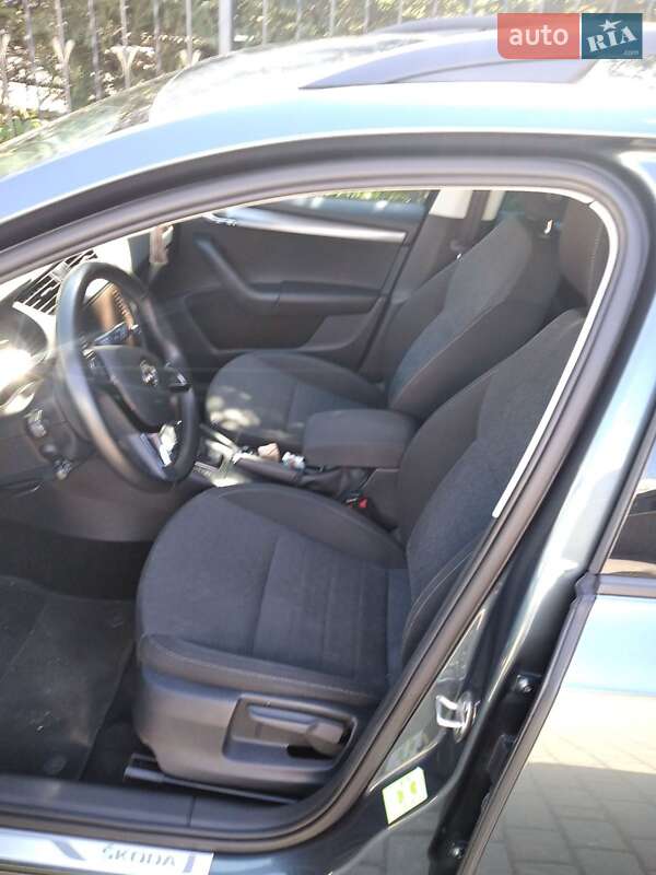 Универсал Skoda Octavia 2019 в Луцке фото 7 Универсал Skoda Octavia 2019 в Луцке