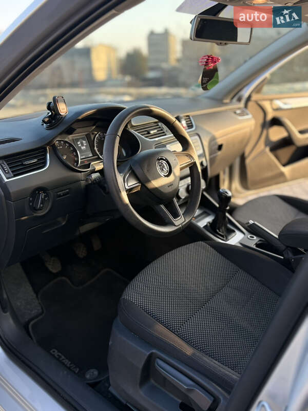 Универсал Skoda Octavia 2016 в Львове
