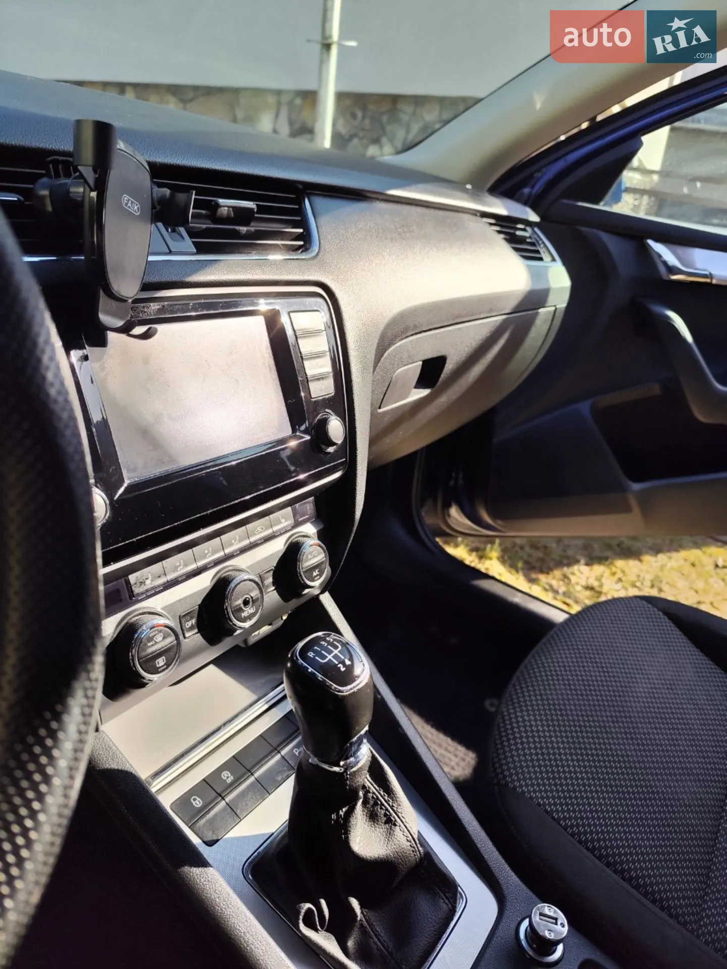 2016 Skoda Octavia - мініатюра 11