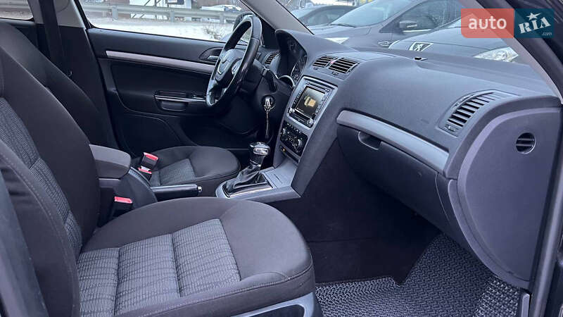 Универсал Skoda Octavia 2011 в Стрые