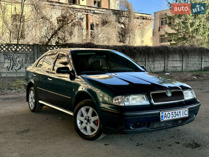 Лифтбек Skoda Octavia 1998 в Мукачево