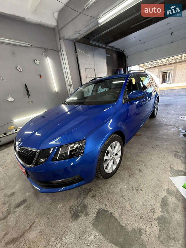 Универсал Skoda Octavia 2019 в Луцке