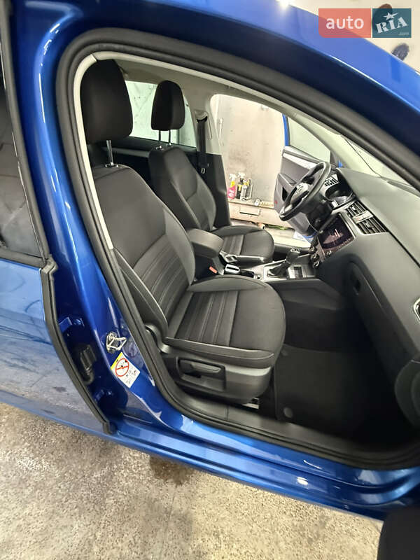 Универсал Skoda Octavia 2019 в Луцке