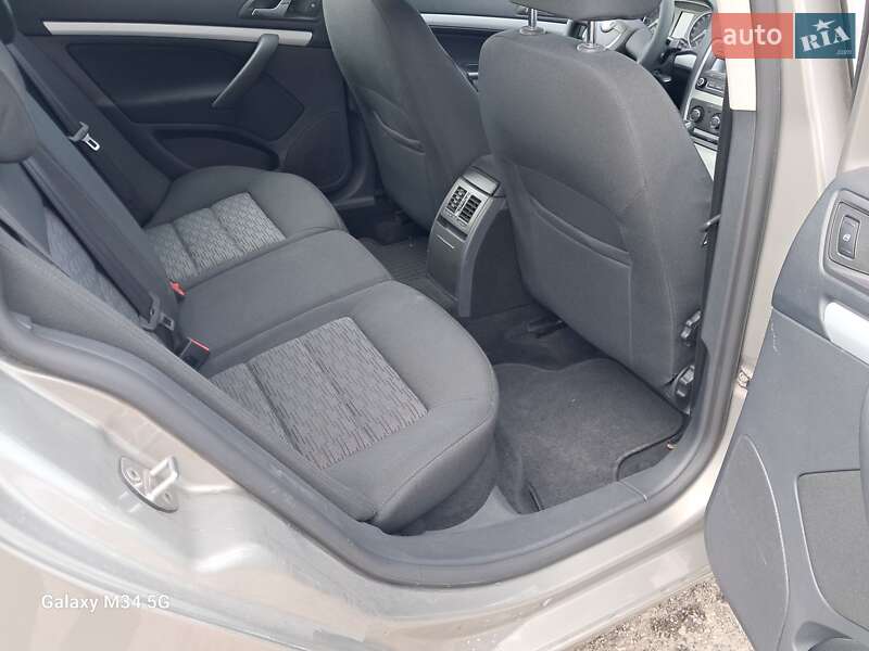 Универсал Skoda Octavia 2011 в Вижнице