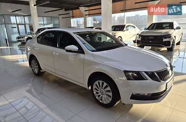 Лифтбек Skoda Octavia 2017 в Хмельницком