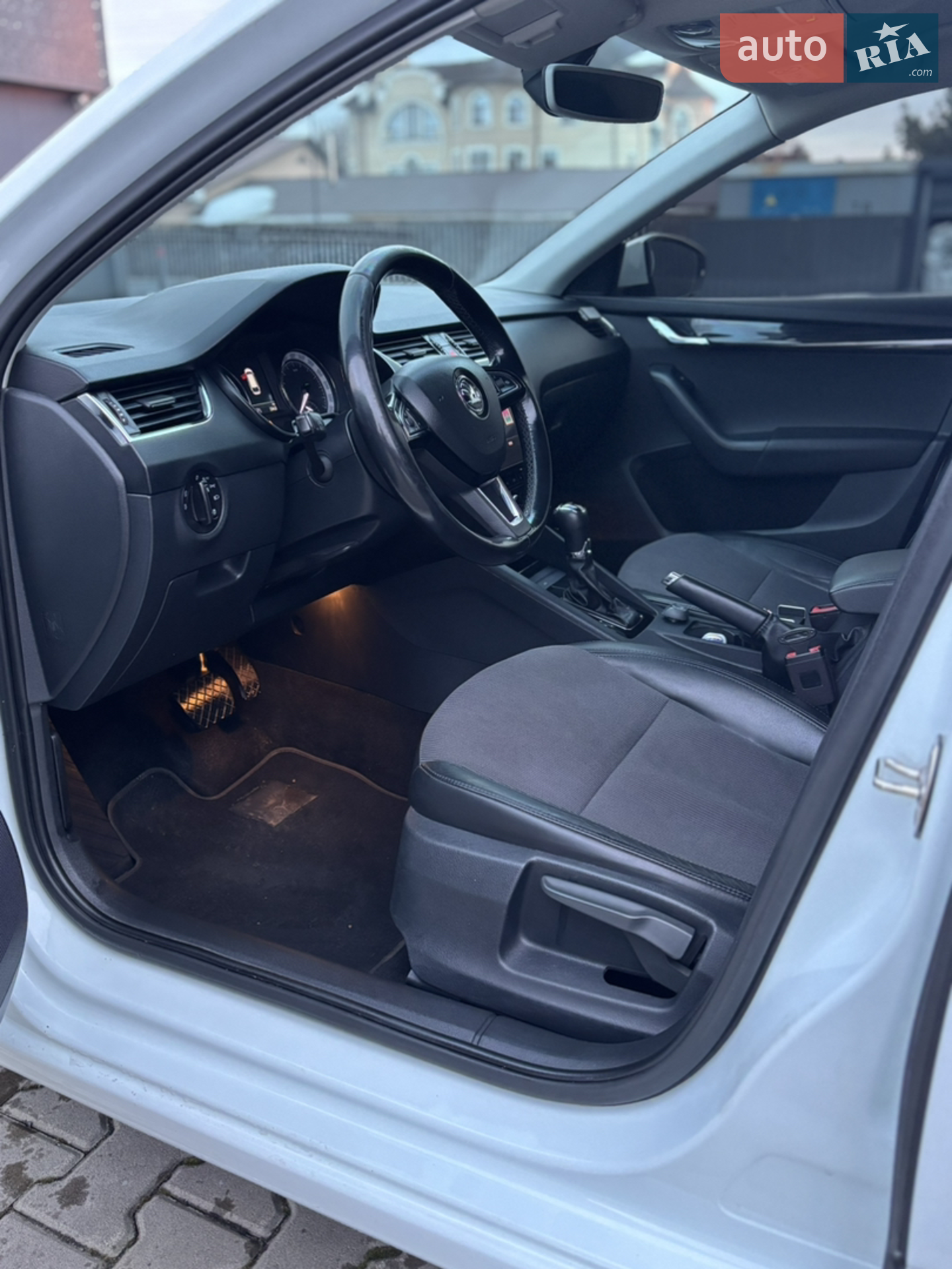 2017 Skoda Octavia - мініатюра 25