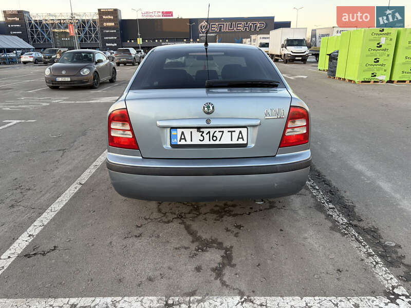 Лифтбек Skoda Octavia 2004 в Киеве
