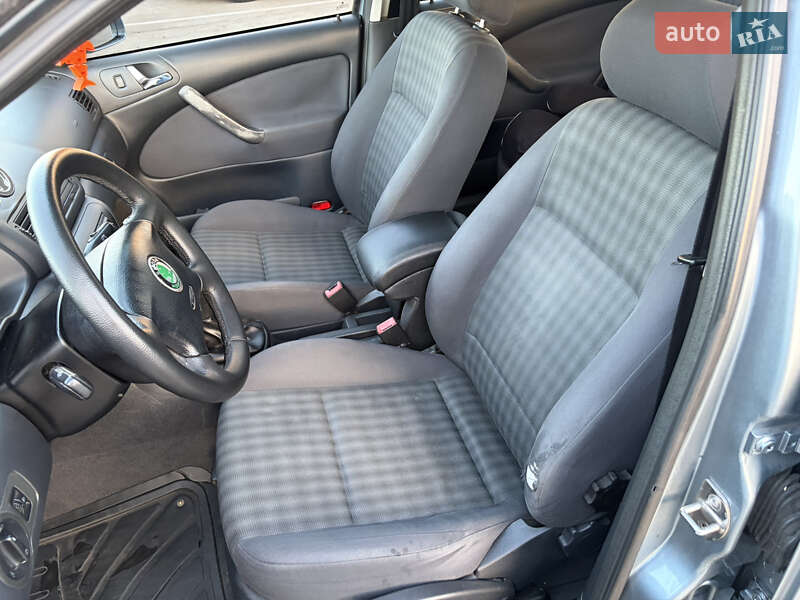 Лифтбек Skoda Octavia 2004 в Киеве