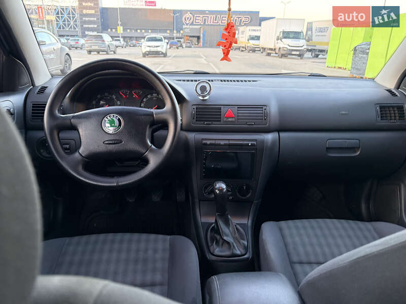 Лифтбек Skoda Octavia 2004 в Киеве