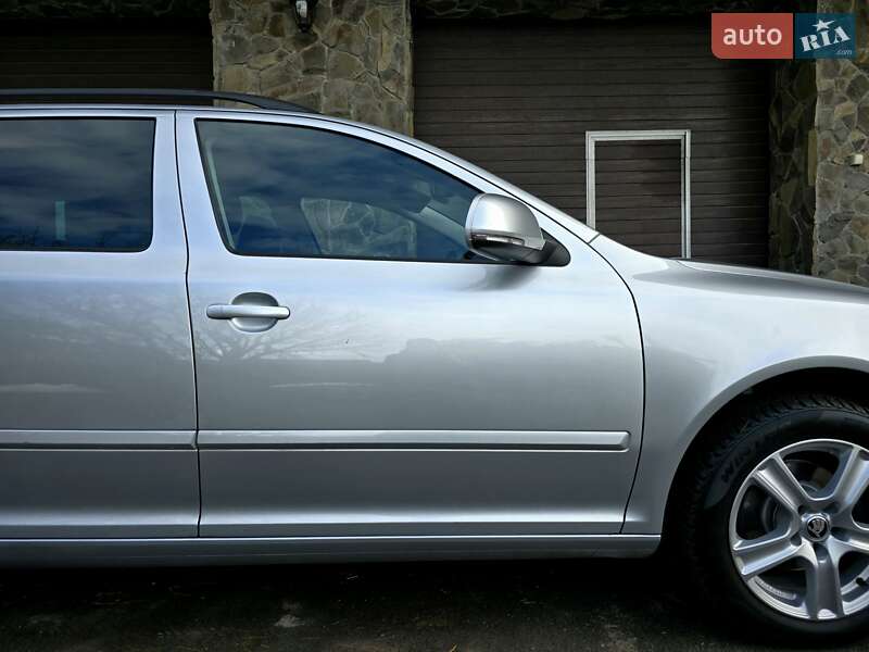 Универсал Skoda Octavia 2010 в Владимире