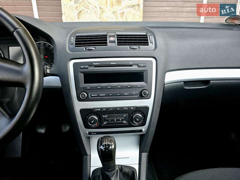 Универсал Skoda Octavia 2010 в Владимире