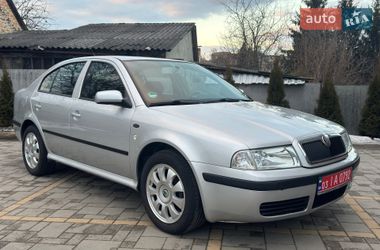 Лифтбек Skoda Octavia 2002 в Нововолынске