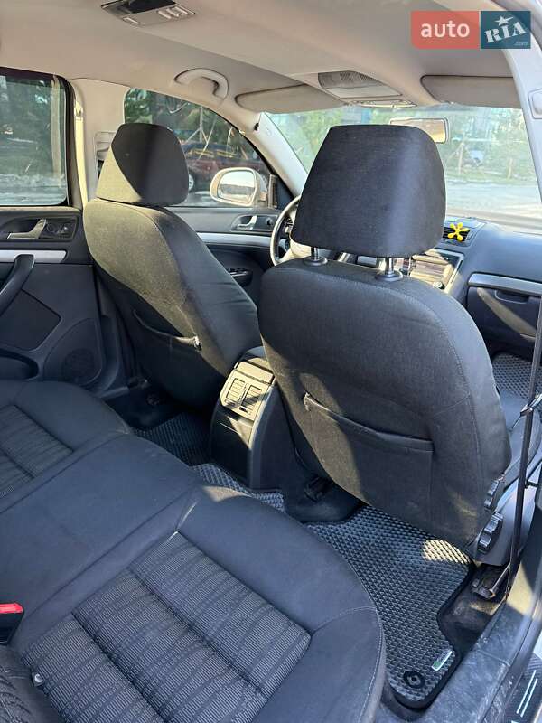 Универсал Skoda Octavia 2010 в Софиевской Борщаговке