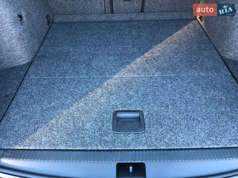 Универсал Skoda Octavia 2015 в Коростене