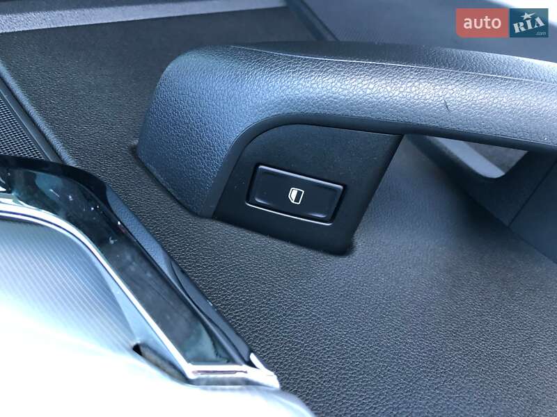 Универсал Skoda Octavia 2015 в Коростене