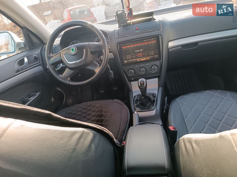 Лифтбек Skoda Octavia 2010 в Сумах