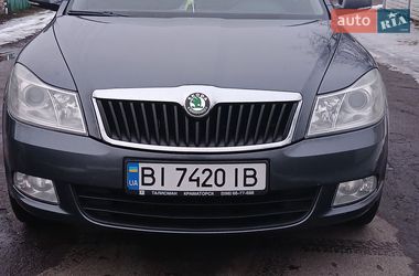 Ліфтбек Skoda Octavia 2010 в Нових Санжарах
