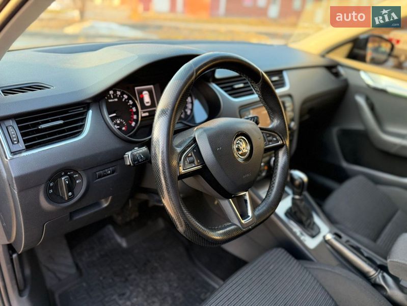 Универсал Skoda Octavia 2015 в Звягеле