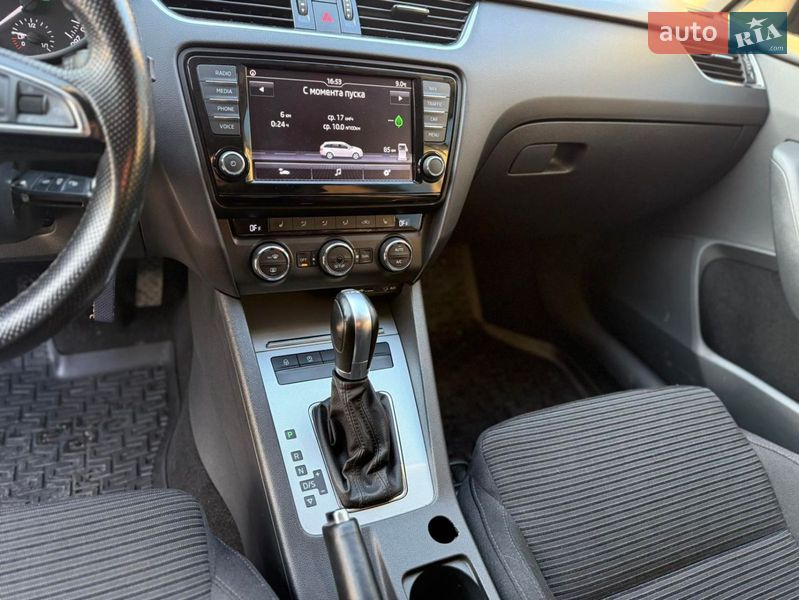 Универсал Skoda Octavia 2015 в Звягеле