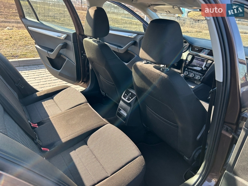 Универсал Skoda Octavia 2015 в Городке