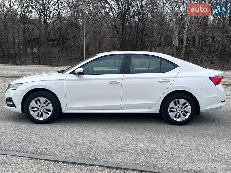 Лифтбек Skoda Octavia 2022 в Днепре