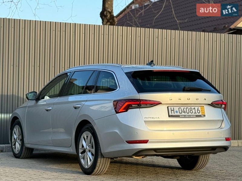 Универсал Skoda Octavia 2021 в Львове