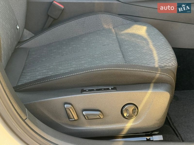 Универсал Skoda Octavia 2021 в Львове