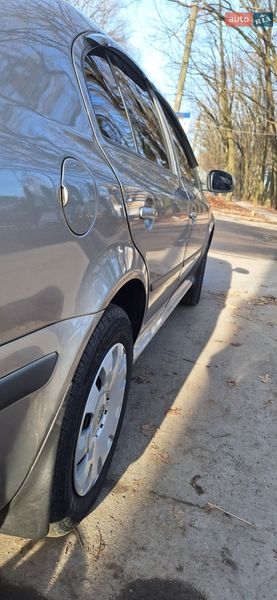 Лифтбек Skoda Octavia 2010 в Кропивницком