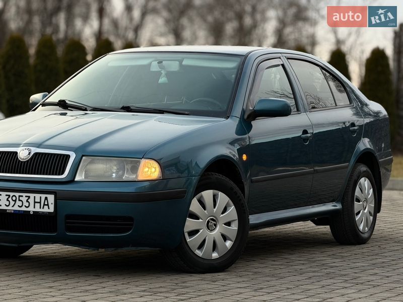 Лифтбек Skoda Octavia 2003 в Черновцах