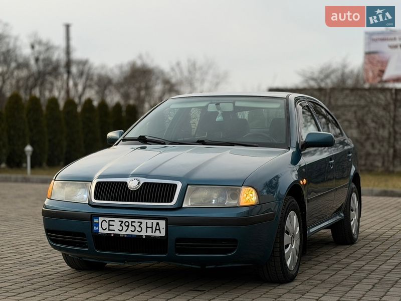 Лифтбек Skoda Octavia 2003 в Черновцах