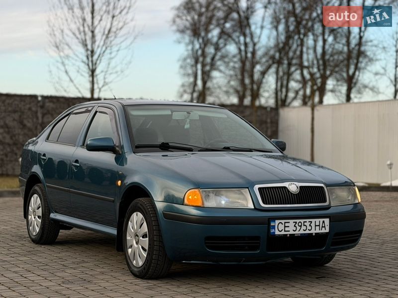 Лифтбек Skoda Octavia 2003 в Черновцах