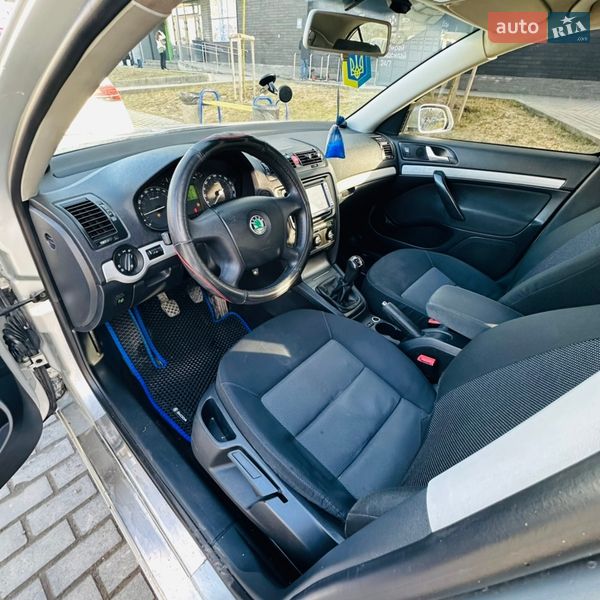 Лифтбек Skoda Octavia 2006 в Львове