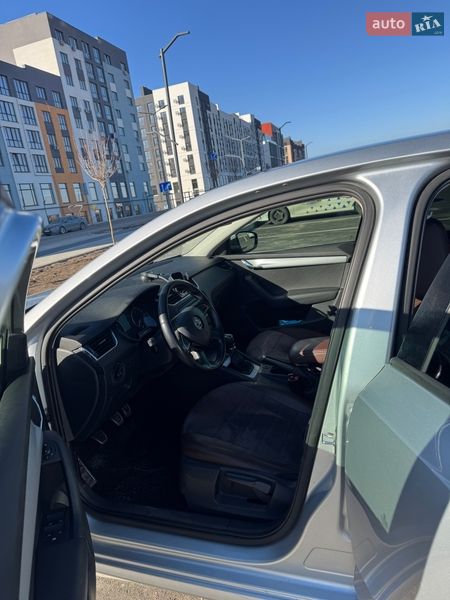Лифтбек Skoda Octavia 2014 в Ровно