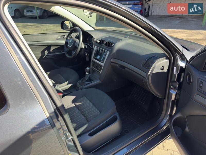 Универсал Skoda Octavia 2012 в Черновцах