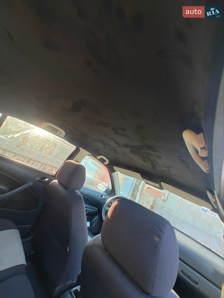 Лифтбек Skoda Octavia 2003 в Тарутине