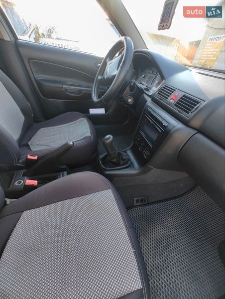 Лифтбек Skoda Octavia 2003 в Тарутине