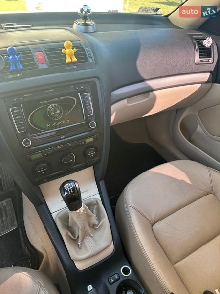 Лифтбек Skoda Octavia 2005 в Виноградове