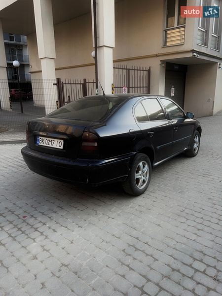 Лифтбек Skoda Octavia 2000 в Львове
