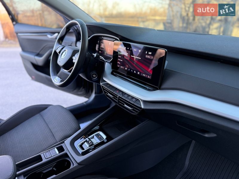 Лифтбек Skoda Octavia 2024 в Днепре