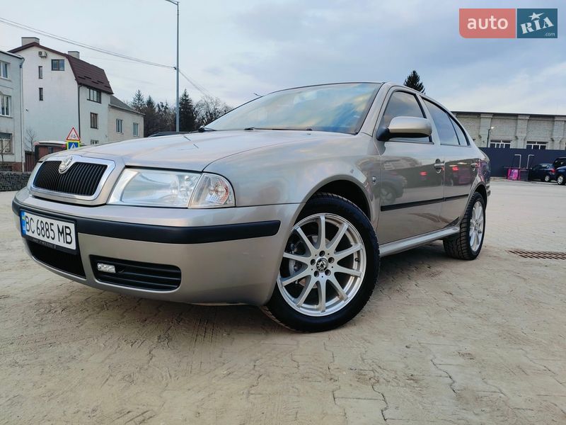Лифтбек Skoda Octavia 2009 в Львове