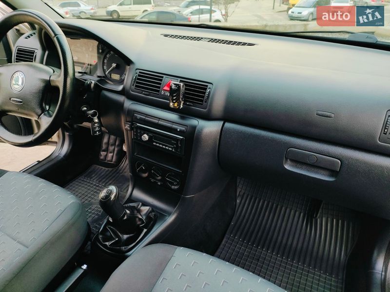 Лифтбек Skoda Octavia 2009 в Львове